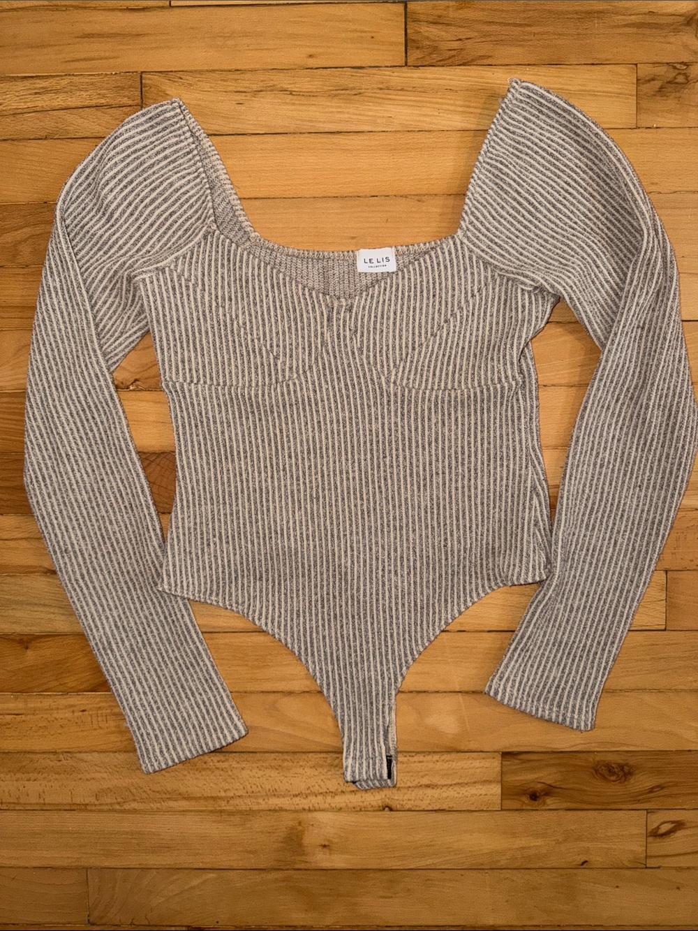 Le Lis Light Gray Ribbed Long Sleeve Scoop Neck Bodysuit